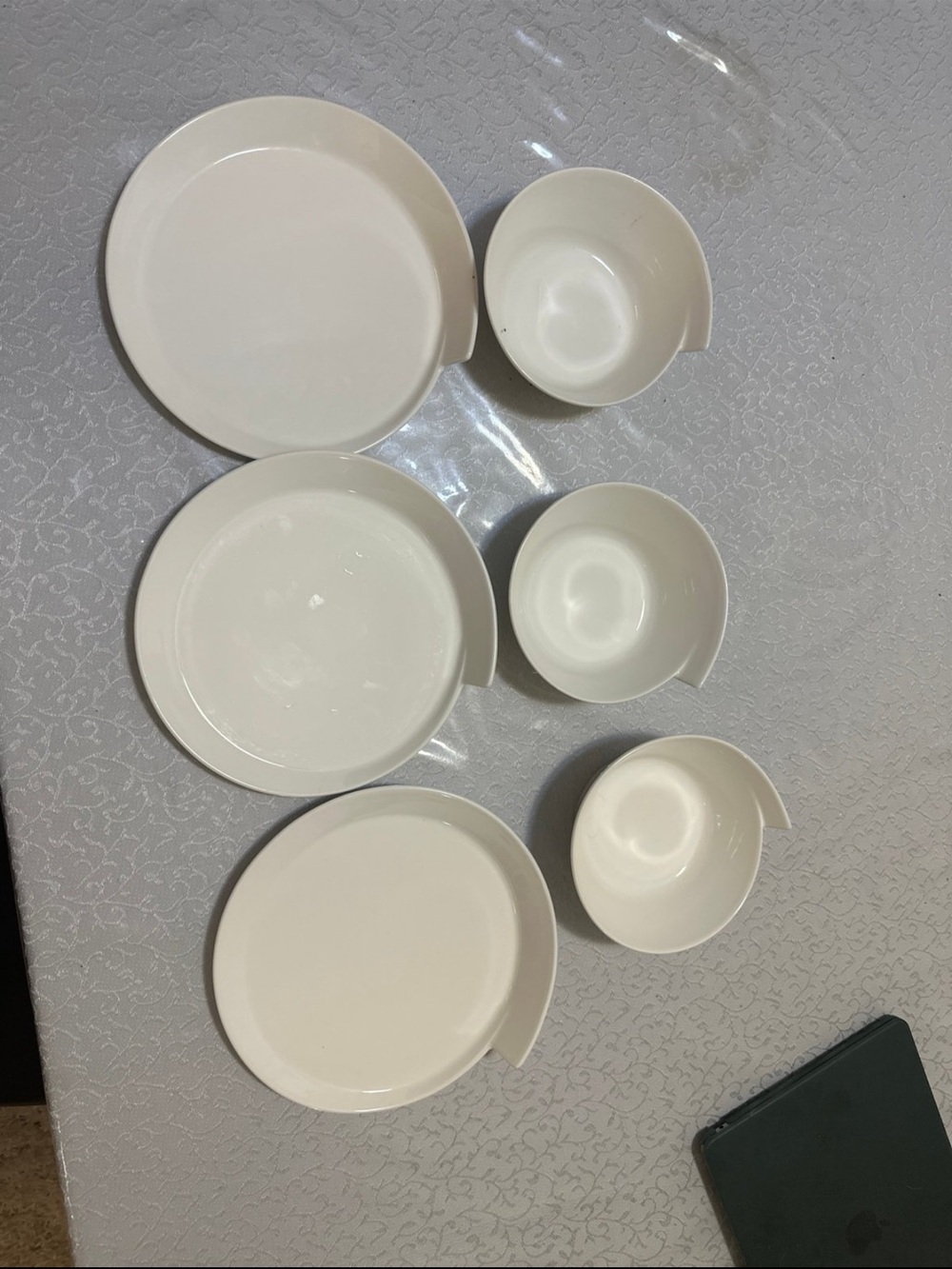 VILLEROY BOCH. 5" CEREAL / FRUIT BOWL. MADE IN GERMANY & Dinner Plates SET of 3